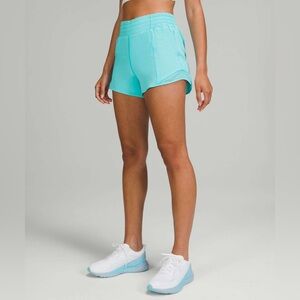 Lululemon Hotty Hot High Rise Short 4" Lined size 4 Electric Turquoise ELTU